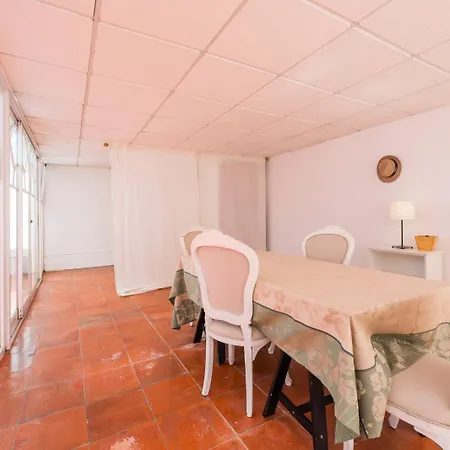 Appartement Lovely Corner Near Beach, Casino & Train Estoril