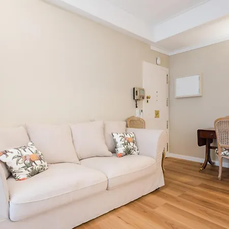 Lovely Corner Near Beach, Casino & Train * Estoril