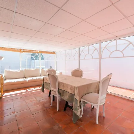 Lovely Corner Near Beach, Casino & Train Appartement